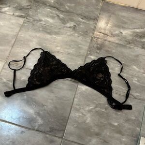 Black lace bra